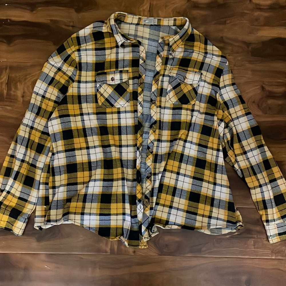 Passport Women’s Yellow Flannel Size L